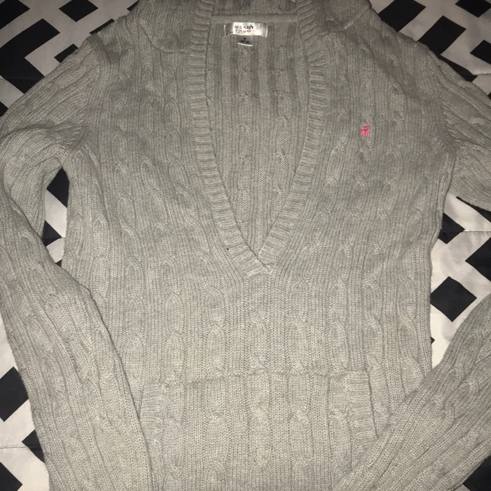 Old navy sweater